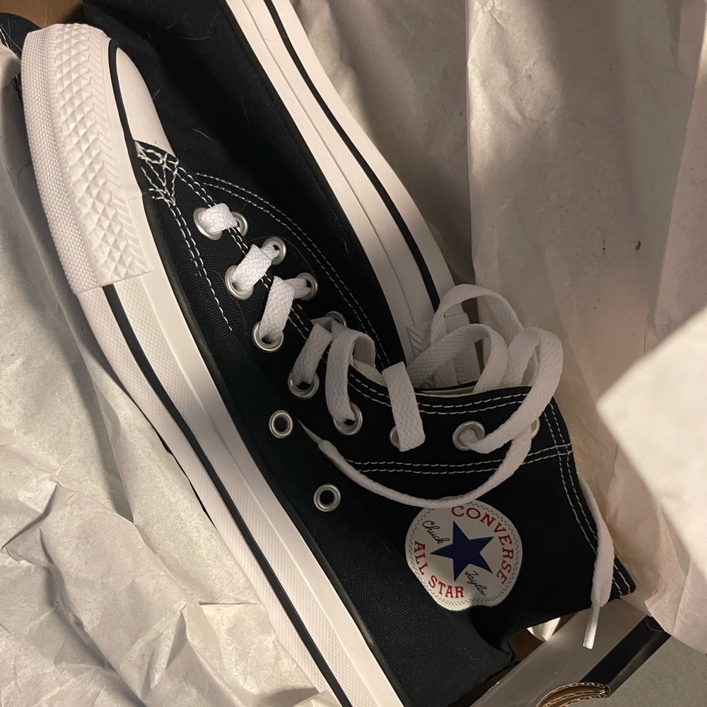 Womens high top converse size 9